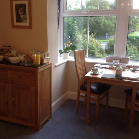 Lyndhurst Guest House ウルバーストン エクステリア 写真