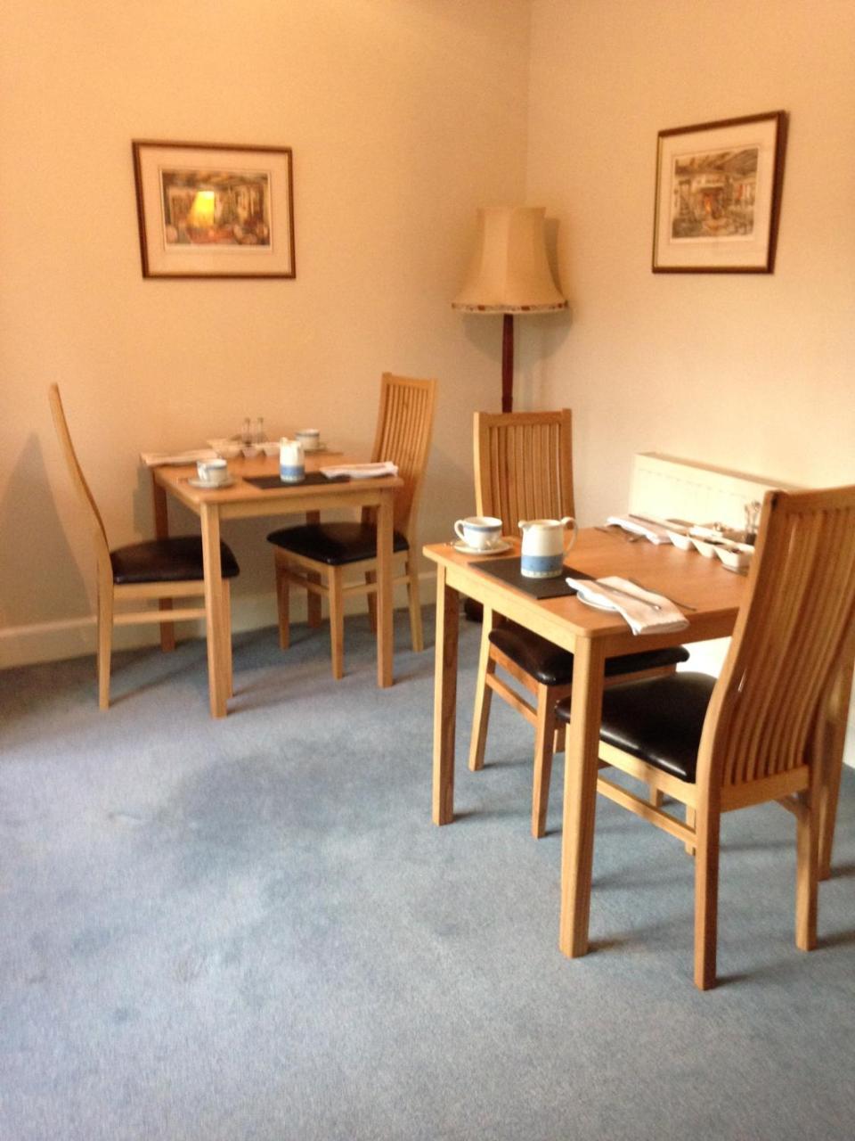 Lyndhurst Guest House ウルバーストン エクステリア 写真